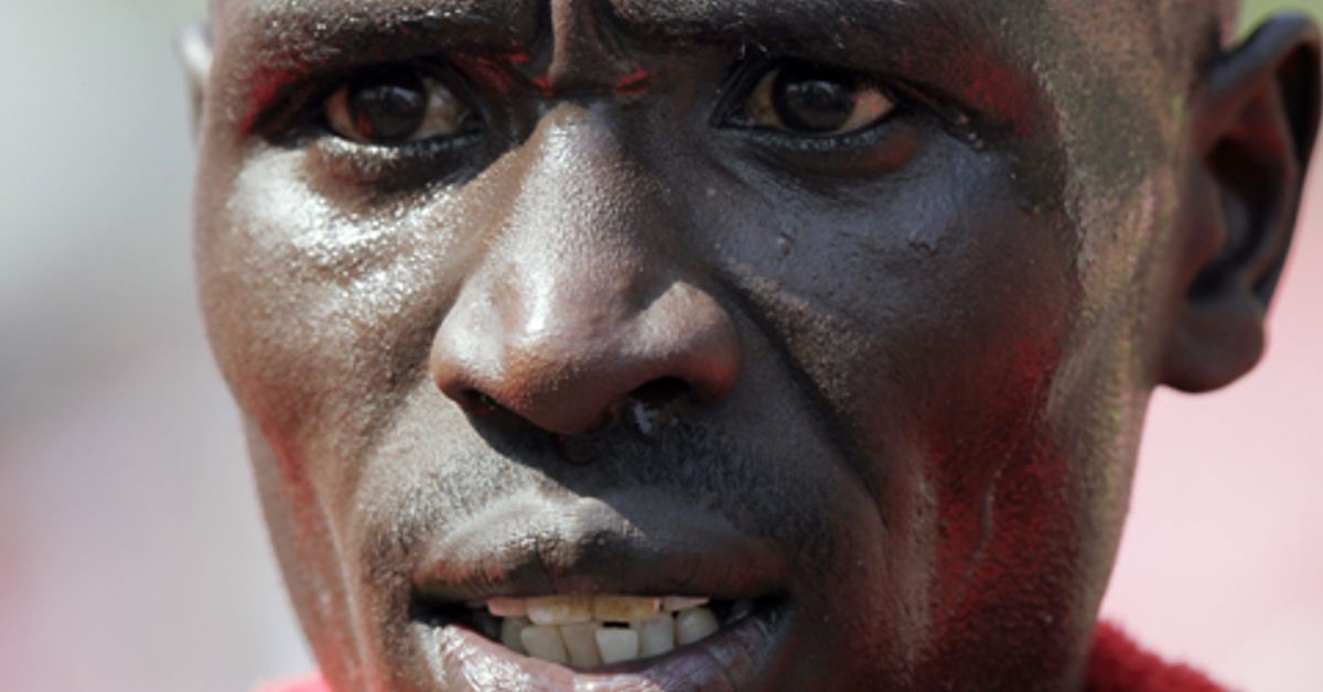 Mutai huimassa vedossa Lontoon maratonilla | Yle