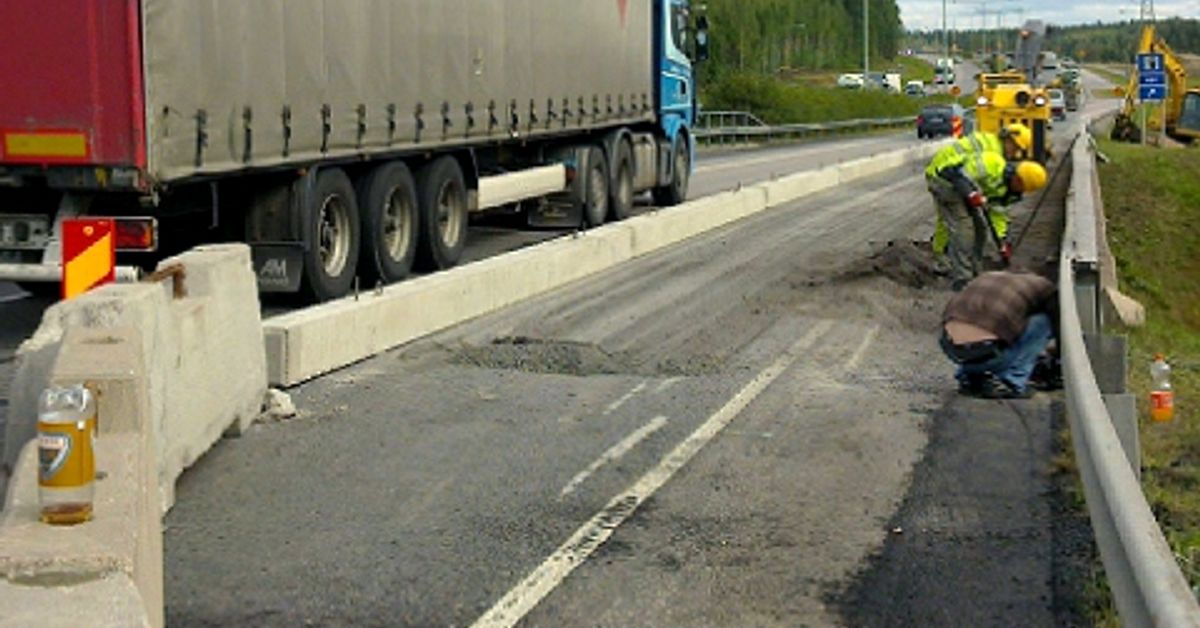 Siltatyömaalle juuttunut rekka ruuhkautti Kehä III:n liikennettä | Yle