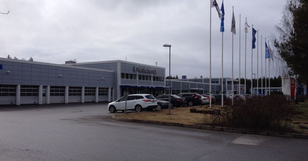 Autoilijat tinkivät huolloista – Autotalo Hartikaisella irtisanomisia | Yle