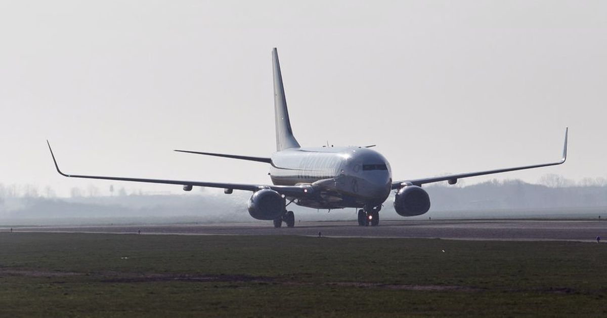 Ryanairin matkustajalentokone teki hätälaskun – matkustamon paine laski ...