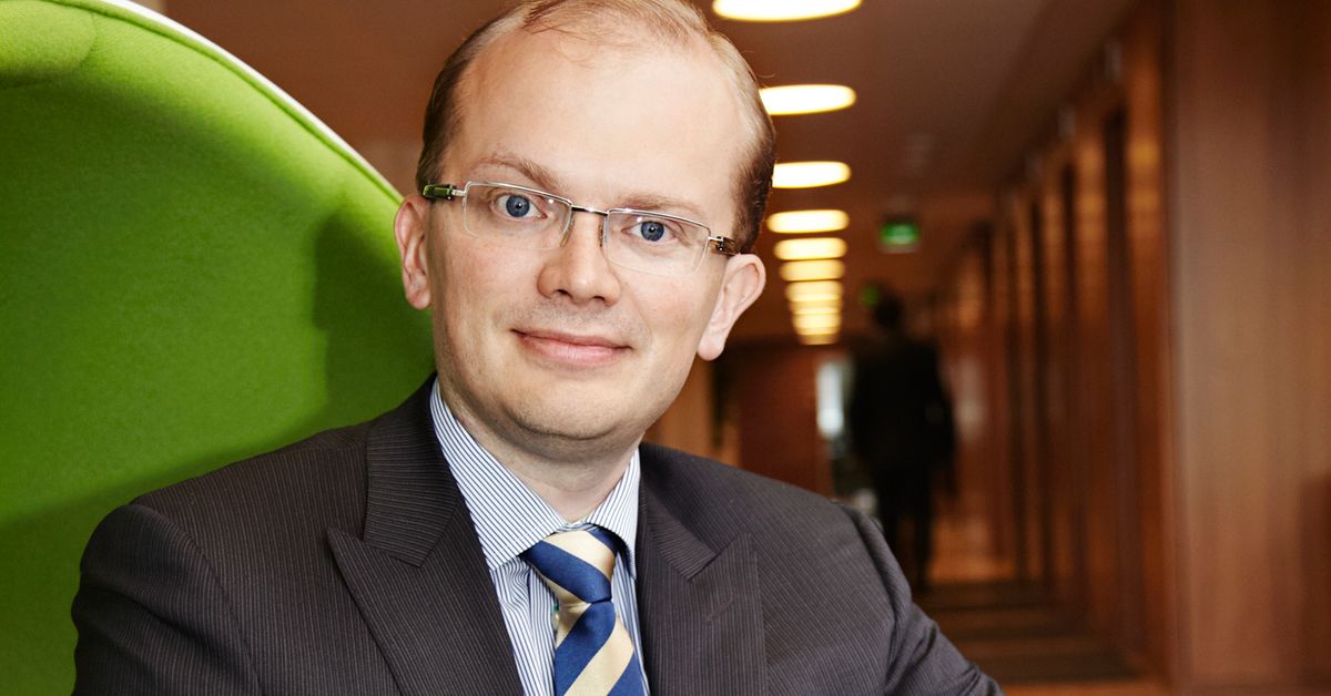 Unemployment fall gives cause for cautious hope, claims economist | Yle