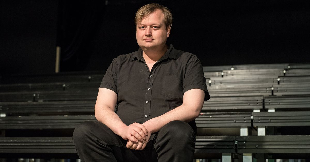 Ohjaaja Lauri Maijala on saanut tappouhkauksia teatteriesityksestään ...