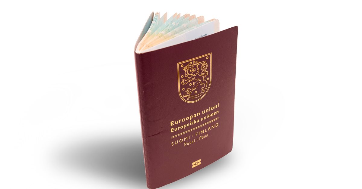 ajan-kulku-n-kyy-kasvoilla-ja-tekniikassa-muttei-tuhoa-passin-sivuja