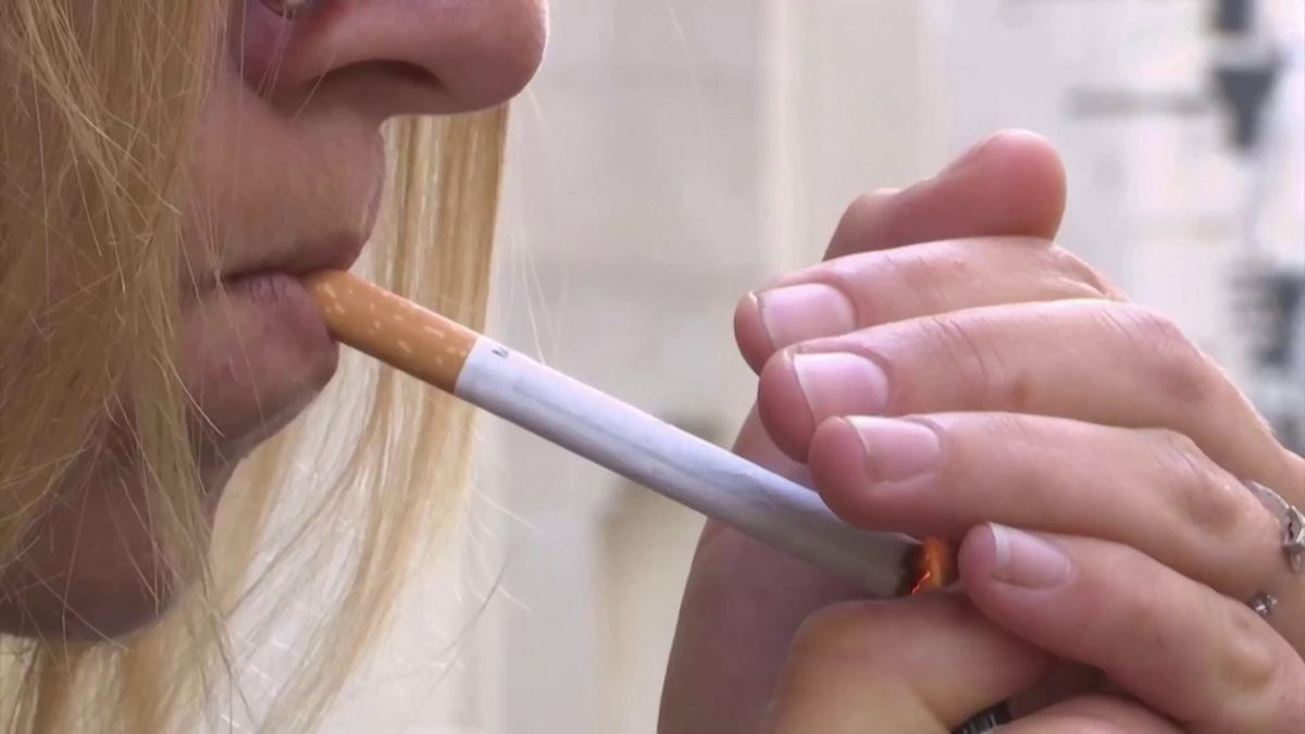 finland breakfast cigarette Pääkuvavideo