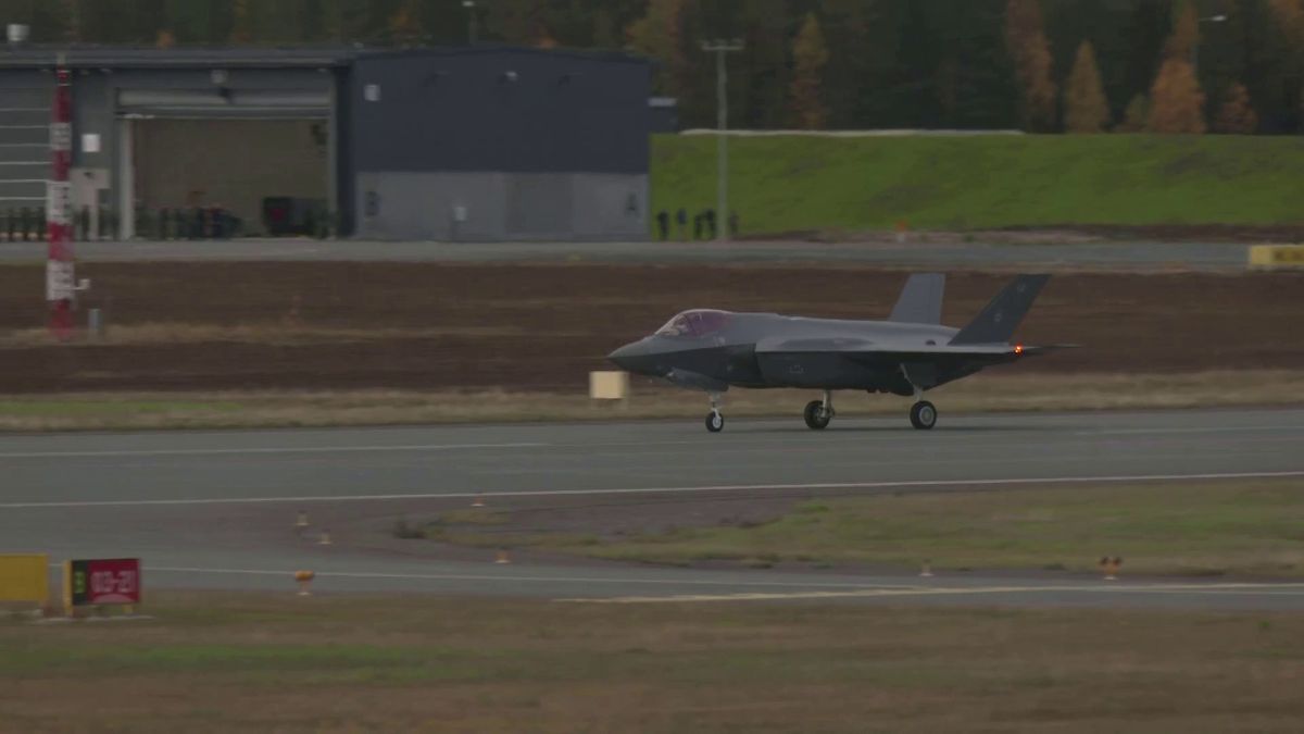 Finland's new F-35 fighter jet encounters technical fault during transatlantic flight