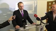 Uutisvideot: Puolustusministeri Niinistön tiedotustilaisuus