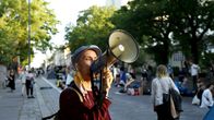 Elokapina-mielenosoittajat poistuivat Mannerheimintieltä