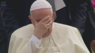 Paavi Franciscus pyysi Kanadassa anteeksi alkuperäiskansojen lasten kouluissa tehtyä hyväksikäyttöä