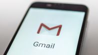 Gmail-tunnus älypuhelimen näytöllä.