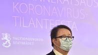 THL:n johtaja Mika Salminen sosiaali- ja terveysministeriön ja Terveyden ja hyvinvoinnin laitoksen tiedotustilaisuudessa Helsingissä 29. lokakuuta.