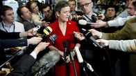 Tanskan valtiovarainministeri Margrethe Vestager puhui toimittajille ennen valtiovarainministereiden kokouksen alkua.