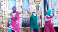 Pussy Riot teki musiikki-iskun Moskovan Pyhän Vapahtajan kirkkoon helmikuussa 2012.