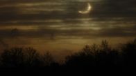 Auringonpimennys näkyi Turun horisontissa. Kuvaa alivalotettu pimennyksen näkymiseksi.