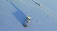 Kaksi tankkeria jäisellä Suomenlahdella.