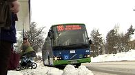 Jokeri-linjan bussi saapumassa pysäkille