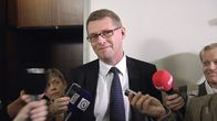 Matti Vanhanen odottaa pääsyään eduskunnan perustuslakivaliokunnan kuultavaksi.