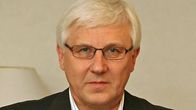 YLE Radio 1:n Ykkösaamun kolumnisti Risto Uimonen