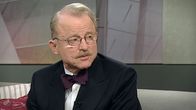 Valtiosääntöoikeuden emeritusprofessori Mikael Hidén aamu-tv:n vieraana 2009.