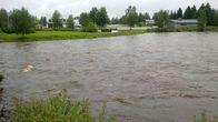 Kalajoki virtaa vuolaana.