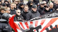 Saksalaiset äärioikeiston kannattajat marssivat Hampurissa 