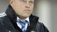 Päävalmentaja Mixu Paatelainen seuraa Suomen ja Georgian välistä MM-karsintaottelua.