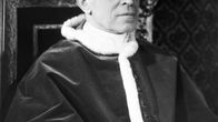 Päiväämätön kuva paavi Pius XII:sta.