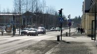 Autoja liikennevaloissa. 