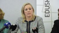 SDP:n puheenjohtaja Jutta Urpilainen puolueensa ministerikierrätystä käsitelleessä tiedotustilaisuudessa.