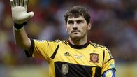 Espanjan maalivahti Iker Casillas lähikuvassa.
