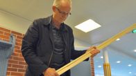 Ari Riston kädessä Platon-järjestelmän rei'itetty jalkalista.