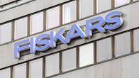Fiskarsin logo talon seinässä