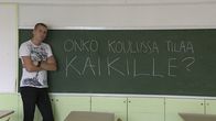 Sebastian on outo lintu koulumaailmassa: avoimesti biseksuaali.