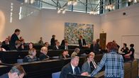 Hollolan valtuusto kokoustaa.