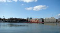 Suunniteltu alue, johon Helsingin Guggenheim-museo rakennettaisiin. Näkymä Katajanokalta päin.