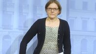 Valtionohjauksesta vastaava ministeri Heidi Hautala tiedotustilaisuudessa Helsingissä 11. lokakuuta. 