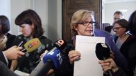 Milma Kettunen ja Sallamaari Muhonen eduskunnassa.