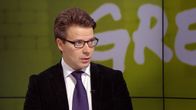 Ville Niinistö Yle Uutisten tv-studiossa.