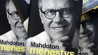 Jorma Ollilan elämäkertakirjoja.