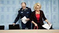 Poliisiylijohtaja Mikko Paatero ja sisäministeri Päivi Räsänen sisäministeriön tiedotustilaisuudessa Helsingissä 21. marraskuuta.