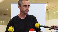 Gilad Sharon, Ariel Sharonin poika, ilmoitti isänsä kuolemasta Tel Hashomerin sairaalassa.