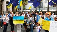 Ukrainan hallituksen vastaiset mielenosoittajat kerääntyivät G20-kokouspaikan ulkopuolelle Sydneyssa 22. helmikuuta.