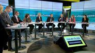 keskustelijoita studiossa