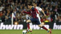 Lionel Messi ja Angel Di Maria taistelevat pallosta