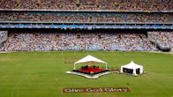 Jehovan todistajien konventti Telstra Stadionilla Australiassa vuonna 2003.