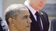 Yhdysvaltain presidentti Barack Obama takanaan Venäjän presidentti Vladimir Putin Ranskan Normandian maihinnousun 70-vuotismuistojuhlien tauolla.