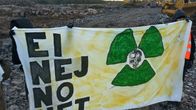 Mielenosoittajat ovat estäneet työkoneiden päästyä tietyömaalla Hanhikiveen 13.10.2014