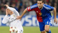 Real Madrdin Cristiano ronaldo (vas.) sai iskun naamaansa 