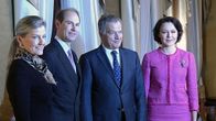Prinssi Edward, kreivitär Sophie, Sauli Niinistö ja Jenni Haukio.