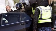 Espanjan turvallisuusviranomaiset pidättivät useita epäiltyjä terrorisminvastaisessa operaatiossa Melillassa, Barcelonassa ja Gironassa 24 helmikuuta 2014.
