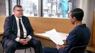 Timo Soini Yle Newsin haastattelussa 3. maaliskuuta.